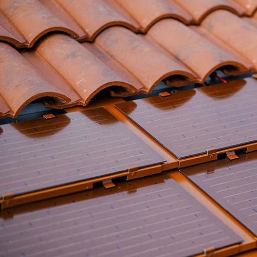 	Travaux de couverture avec tuiles solaires à Chaumont